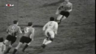 1965  080965 Feyenoord  Real Madrid Coen Moulijn wordt onderuitgeschopt [upl. by Enylecoj]