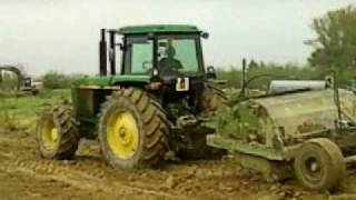 GOMIERO FARM  john deere 4055 screppere n altri 2 [upl. by Tteirrah]