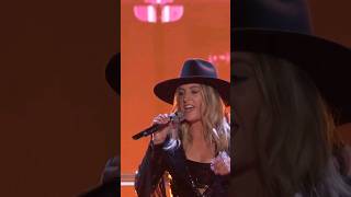 Lainey Wilson Sings quotHang Tight Honeyquot  The Voice Finale  NBC [upl. by Hterrag]