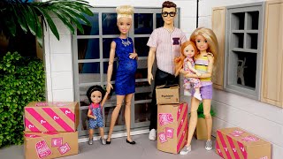 Barbie Doll Family Moving Day Story New Dollhouse [upl. by Sisson]