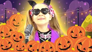 Diana and Roma  Queen of Halloween Kids Song [upl. by Nwavahs]