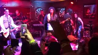 Gene Simmons amp Johnny Depp perform Deuce with Matt Starr Gilby Clarke Nuno Bettencourt [upl. by Lamok]