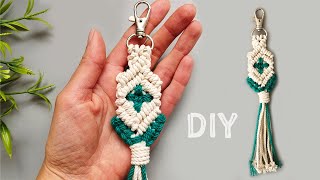 🔑 DIY COMO HACER LLAVERO en MACRAMÉ paso a paso  Macrame Keychain Easy DIY Tutorial Beginners [upl. by Simonsen332]