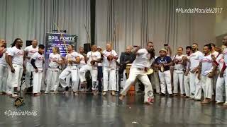 CAPOEIRA DANDO SHOW [upl. by Alphonse]