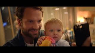 Awesome Xmas Ad  Le Noël inoubliable de Bouygues Telecom [upl. by Ojeibbob]