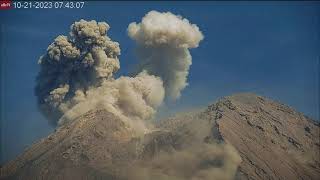 Oct 20 2023 Semeru volcano  2 Strombolian eruptions double ash plume [upl. by Isia]