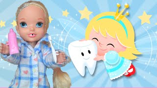 Elsa and Anna Toddlers Dentist  Tooth Fairy First Wiggly Tooth Dolls  Ep 63  Toys In Action [upl. by Nairadas]