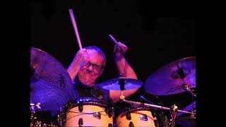 Vinnie Colaiuta  Greg Mathieson  Abe Laboriel amp Larry Carlton  Room 335 2000 [upl. by Theo]