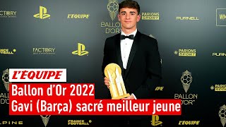 Ballon dOr 2022  Gavi Barça remporte le Trophée Kopa du meilleur jeune [upl. by Nosyrb]