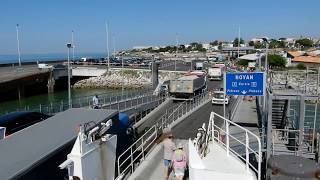 La traversée de la Gironde bacferry Royan  Le Verdon [upl. by Attenor]