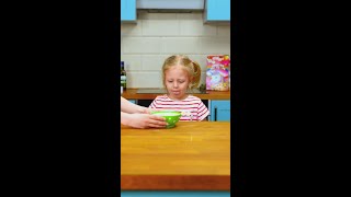 Preventing bowls from flipping 🥣 Parental Kitchen Hacks [upl. by Garbers]