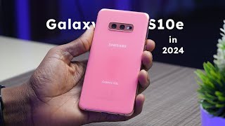 Samsung Galaxy S10e in 2024  The Last Small SAMSUNG Phone [upl. by Ohaus]