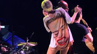 Miley Cyrus Jolene Cover live 31614 Houston [upl. by Lhadnek]