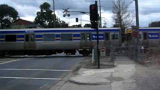 Middleborough Road level crossing [upl. by Yelnek]