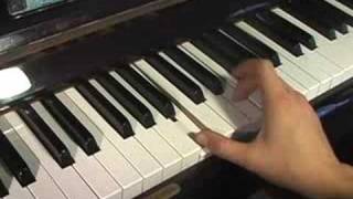 Voice Lessons To Go How to warm up your voice at the piano Part 1 Singing Major Chords [upl. by Aelem]