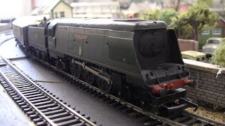 Triang Battle Of Britain Class 34051 [upl. by Anny]