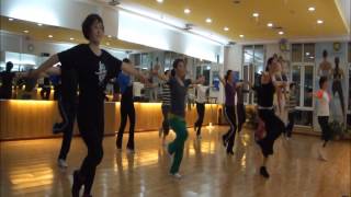 quotRabiosaquot Shakira 2010 Beginner Dance fitness Zumba Gold [upl. by Dyer]