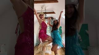 ILIAS WELT noch mehr Outfits🥹❤️🩷💙🪩🪩 iliaswelt concert colourful taylorswift fearless [upl. by Peacock]