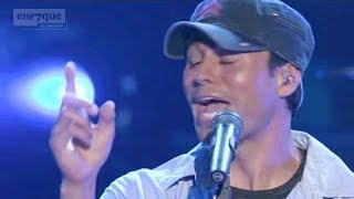 Enrique Iglesias  Nunca Te Olvidare LIVE English lyrics [upl. by Sirotek]