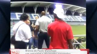 Paulo Wanchope DT de Costa Rica se pelea con aficionado [upl. by Yllatan]