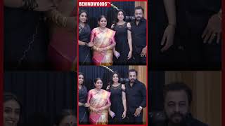 2 வது பொண்ணு எப்பவும் அப்பா செல்லம் தான் 😍 Family யோட Cute Pose குடுத்த Saranya Ponvannan 🥰 [upl. by Bonine]