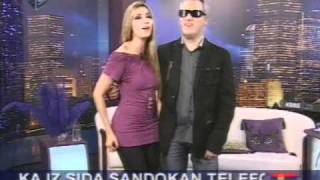 Rada Manojlovic i Sasa Matic  Mesaj mala  Peja Show  TV DM Sat 15032011 [upl. by Arvin]