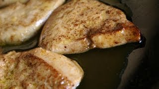 Escalopes de foie gras poêlées [upl. by Attenra]