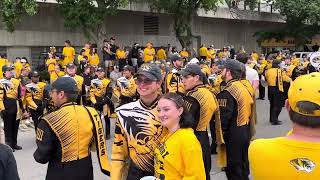 Marching MIZZOU drum line warmups  JBs 91424 [upl. by Sinnod]