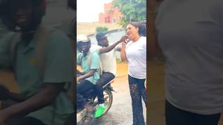 L’AGRESSION EN PLEINE RUE 🤣 viralvideo comedy shorts wedding mariage love africa couple [upl. by Tirma]