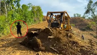 Very Extreme The D6r XL Bulldozer Almost fell into a ravine when making a road in the mountains [upl. by Shina]