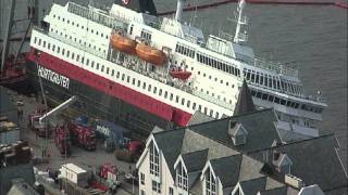 Time lapse video of MS Nordlys in Ålesund recovering from a 217 degree list 1 day fast [upl. by Sirromal]