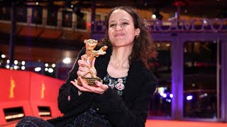 „Dahomey“ gewinnt Goldenen Bären auf 74 Berlinale [upl. by Enwahs]