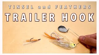 HANDMADE TRAILER HOOK Tying TINSEL and FEATHERS ティンセルとフェザーでドレスアップした自作トレーラーフック [upl. by Sivart]