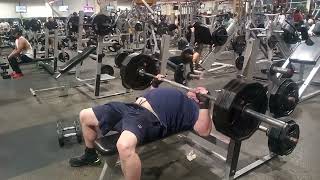 Bench Press 315 here at 24 hour fitness3 Plates on each side [upl. by Clerissa]