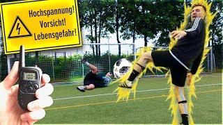 WM 2018 ELEKTROSCHOCKER FUßBALL CHALLENGE [upl. by Esenej]