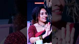 ദേഷ്യം വന്നാൽ Mobile എടുത്ത് എറിയുമോ 😇😂 Chat With Pearle Maaney pearlemaaney [upl. by Pardo]