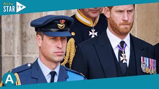 Le prince Harry au RoyaumeUni  ce lieu lourd de sens et loin de la famille royale où il a tenu à [upl. by Millford]