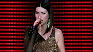 Laura Pausini  Amores Extraños live HD1080p [upl. by Simmons]