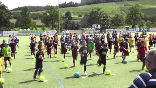 Gemeinsames Aufwärmen mit der Fußballschule Renchtal FJunioren [upl. by Adlitam65]