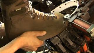 Fabrication des chaussures Asolo en Europe [upl. by Jaquith]