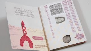 En Belgique un nouveau passeport en forme de bande dessinée [upl. by Chaing416]