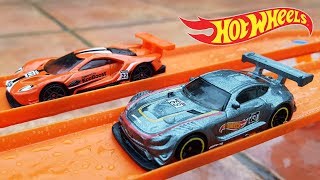 HOT WHEELS  Carreras bajo la lluvia💧 [upl. by Kiker]