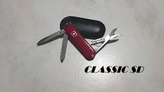 REVUE Victorinox  CLASSIC SD Couteau Suisse [upl. by Charla]