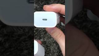 Estas son alguna diferencias del cargador Apple 20w original vs fake  😨 cargador apple fake [upl. by Eamaj295]