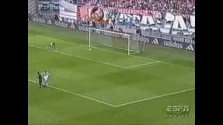 Increible Gol de Riquelme al Parma Barcelona vs Parma 282002 [upl. by Alegre]