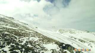 A marzo in volo sui monti innevati della Sardegna [upl. by Emirak]