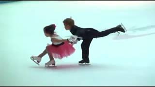 Twin 5 year olds Katarina and Dakota skate a pairs routine December 2009 [upl. by Tdnerb]