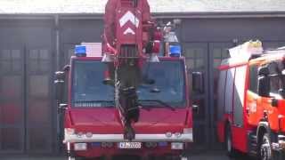 Nah dran Berufsfeuerwehr Karlsruhe Feuerwache West [upl. by Farland590]