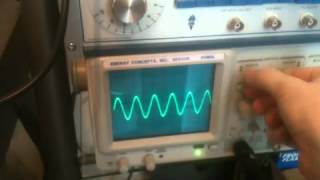 Measuring resonant frequency of simple LC coil circuit [upl. by Tolmann708]