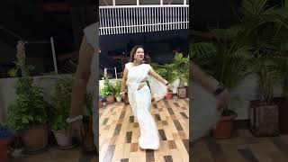 Zoobi doobi💃💃 trending youtubeshorts music bollywood song sareelove [upl. by Eilac234]